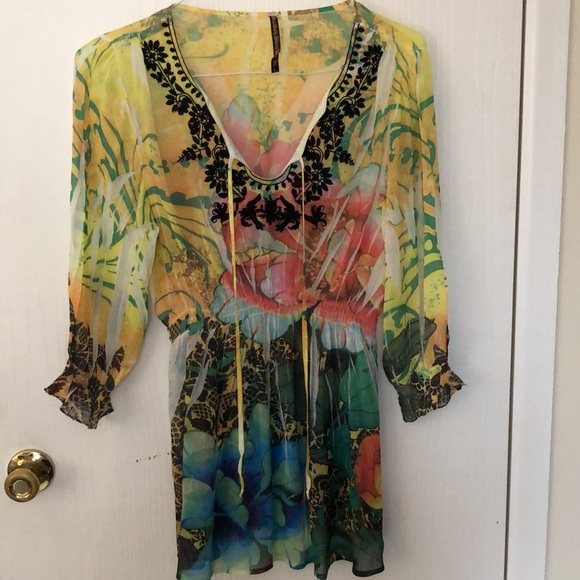 Tropical theme sheer tunic top - Picture 5 of 5